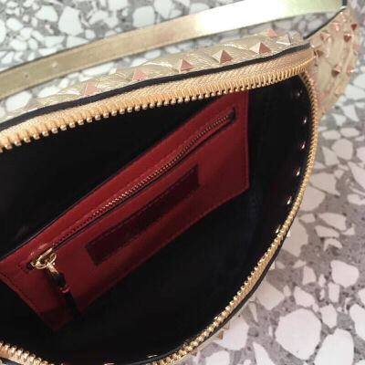 Valentino Garavani Free Rockstud Spike waist bags for women Material:Suede leather.0620SG# size：19.5