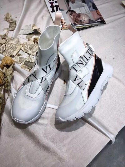 Valentino Garavani VLTN sneakers for women.Genuine leaher.35-40