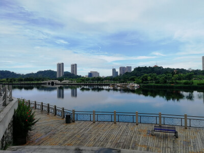 鸳鸯湖