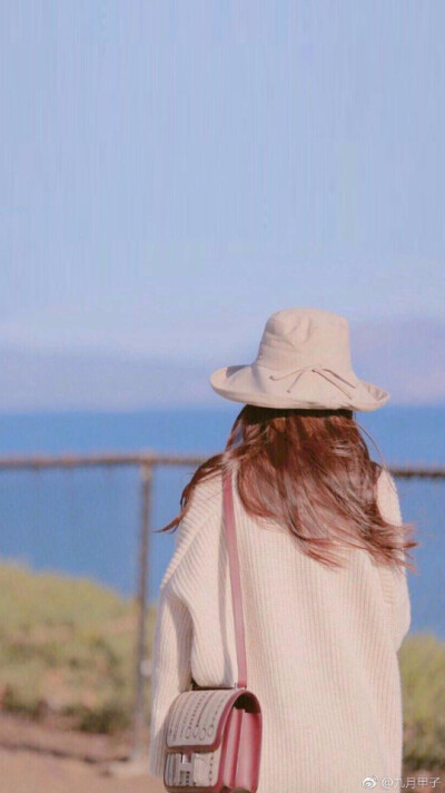 岁月里你很干净比水淡比酒清
