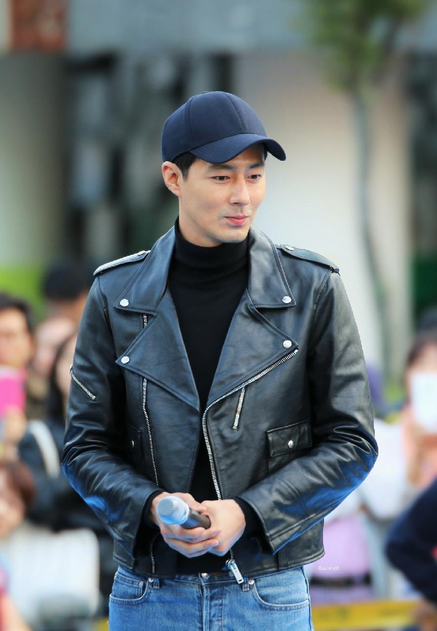 赵寅成壁纸明星帅哥大叔男神