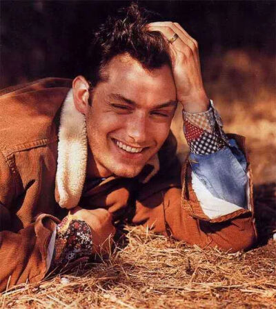 裘德洛
Jude Law
英国演员.1972年～