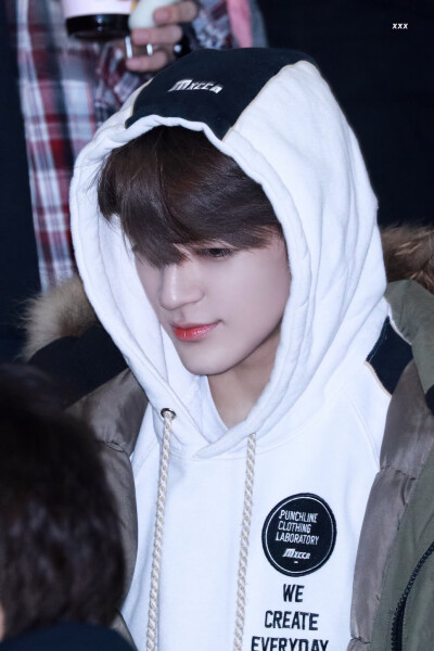 NCT 李帝努 Jeno