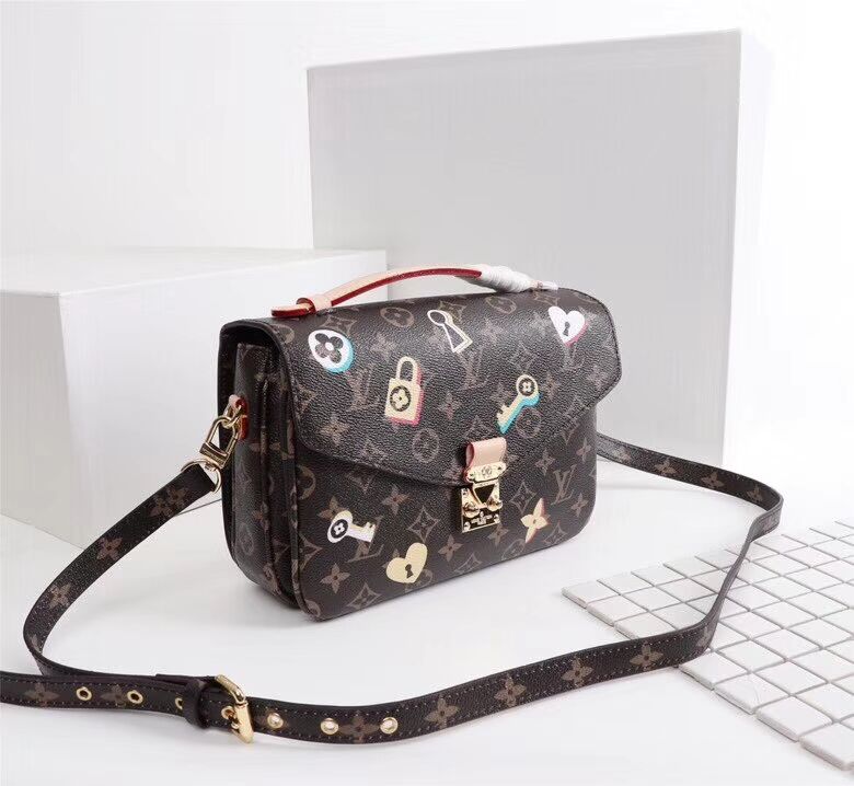 LV POCHETTE METIS totes for women.M43991 M40780 M44366 25.0 x 19.0 x 7.0 cm material :- Monogram canvas.