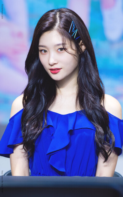 DIA 郑彩妍