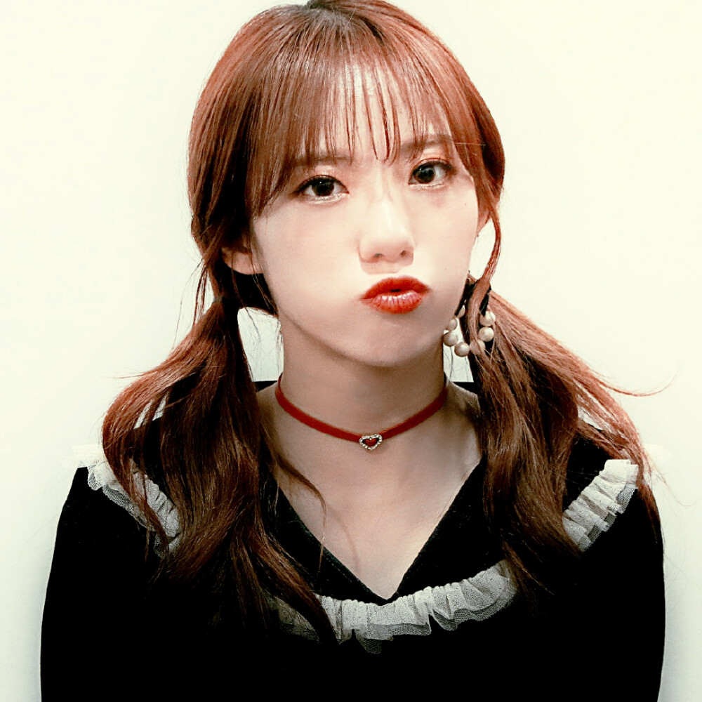 李露朵(luda) 宇宙少女 头像