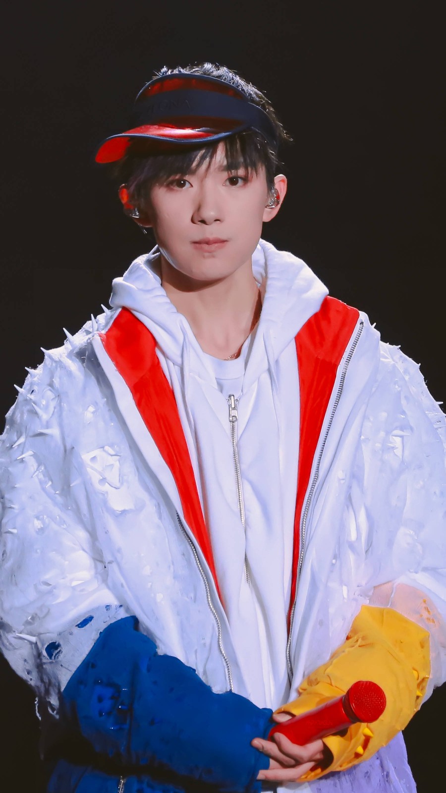 #易烊千玺 #tfboys 十八岁成人礼生日会 高清 帅气