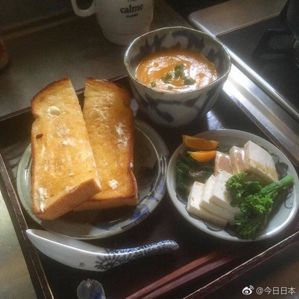 这位日本博主po出的餐食，有种深夜食堂的感觉...（ins：yoshino___yu） ​​​