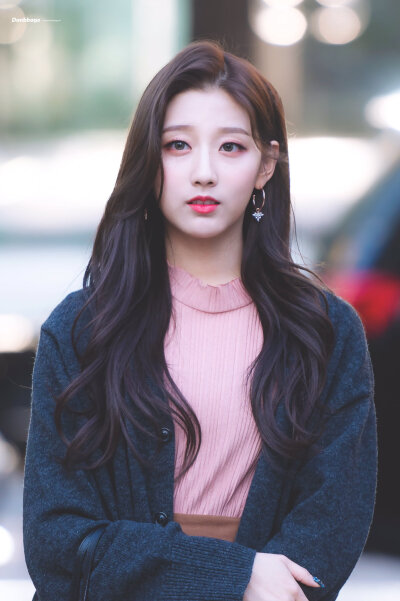 Lovelyz 郑艺仁