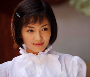 刘涛饰演的曾树生，粉到深处自然黑。