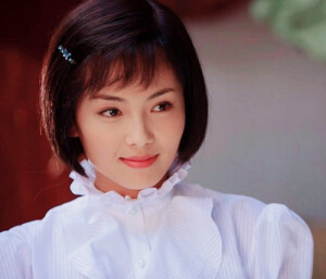 刘涛饰演的曾树生，粉到深处自然黑。