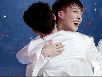 今日份打啵女孩的快乐