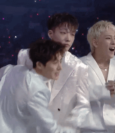 今日份打啵女孩的快乐