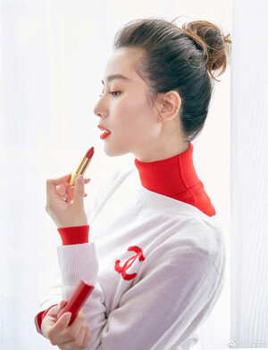 2018香奈儿CHANEL中国彩妆形象大使：刘诗诗（小香支线中国区大使，我姐不经意间的惊喜✧( ≖ ◡ ≖✿) ）