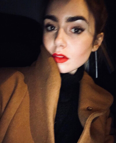 Lily Collins ins
It was all a blur. And just like that, she's back...