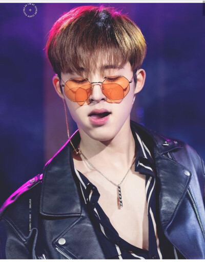  ikon B.I