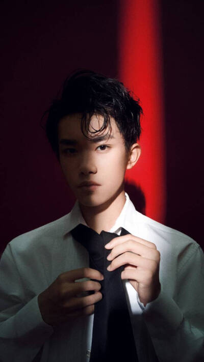 易烊千玺也太帅了吧