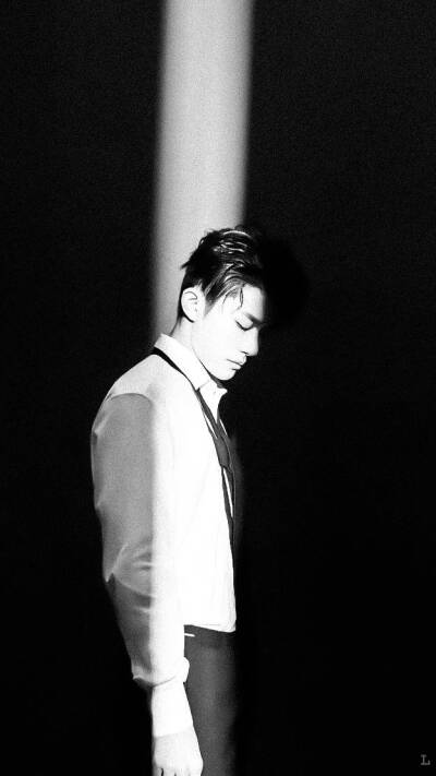 易烊千玺也太帅了吧