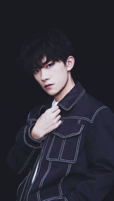 易烊千玺也太帅了吧