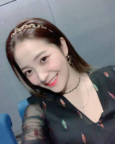 金艺琳 yeri