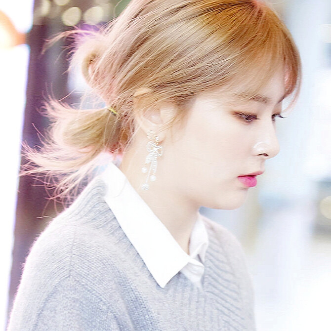 我是你如梦山河的故人。