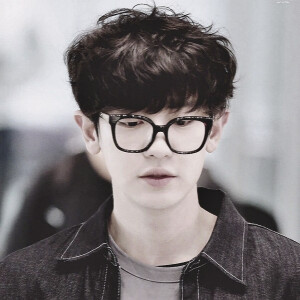 还好可以想你，不然我拿什么对抗没有你的日子里那些生活的琐碎和无趣。