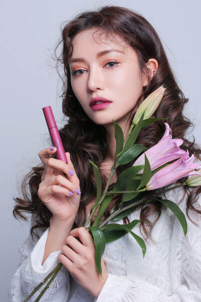 3CE VELVET LIP TINT #PERSISTENCE : &quot;오늘따라 얼굴빛이 화사하네&quot; 궁극의 도화지 얼굴, 트렌디한 글램 플럼