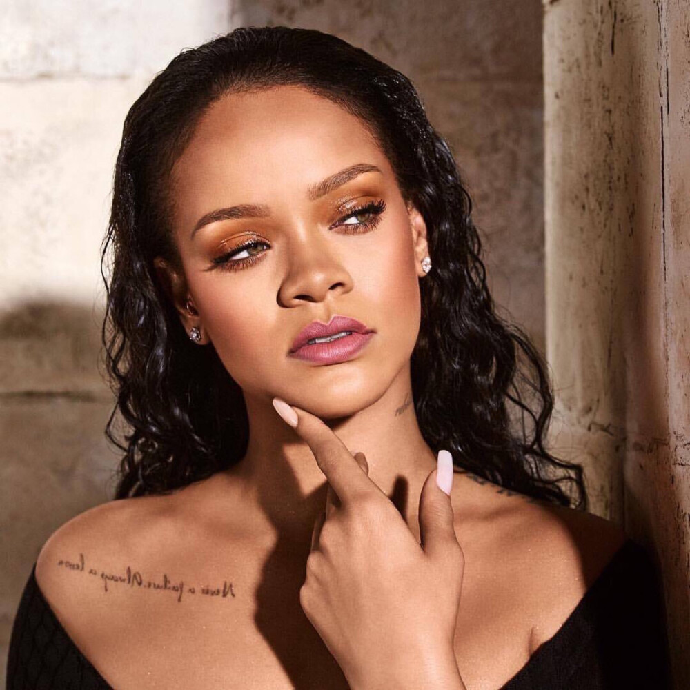 Rihanna 蕾哈娜