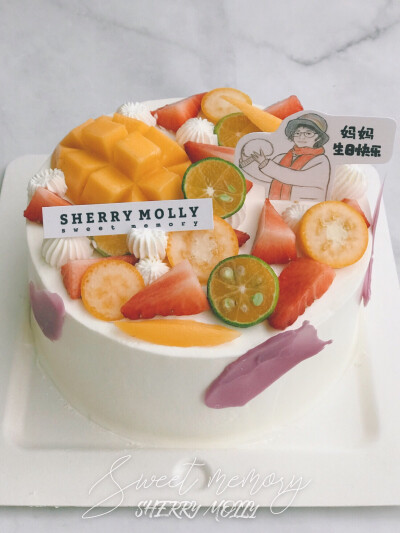 #SHERRY Molly家の下午茶#—『红丝绒cake』客人给麻麻订的生日cake～喜欢奶油多一点 水果多一点哒 这一个清新好味的生日cake送给童心未泯的麻麻呢