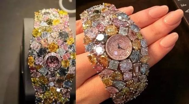 萧邦（Chopard） 201-Carat Watch， 2500万美元
萧邦（Chopard）这款形状怪异的手表由201克拉钻石组合而生，手表定价 2500万美元。这款色彩斑斓的手表共由874颗钻石组成其中包括15克拉粉钻、12克拉蓝钻、11克拉白钻、163克拉小黄钻和白钻。这款表的装置非常特别，打开三颗心形钻石才能看到时间，虽然形状奇怪，但却是一个精彩绝伦的大师级作品。