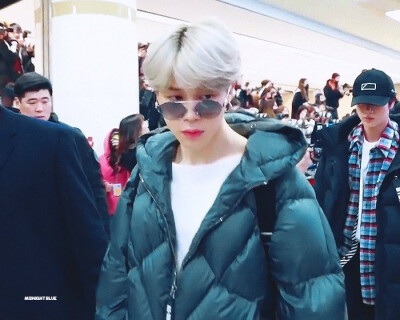 朴五爷原来是如此娇可人
/midnight_gif ​​​
