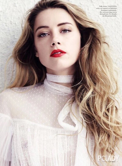  艾梅柏·希尔德（Amber Heard）