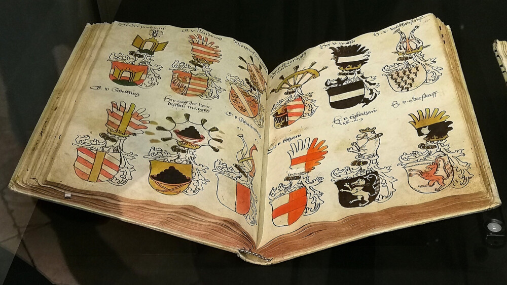 关于徽章的书 (Books of Crests, at Austrian National Library, Vienna) ​​​
奥地利国立图书馆，已经变成某种形式上的博物馆。