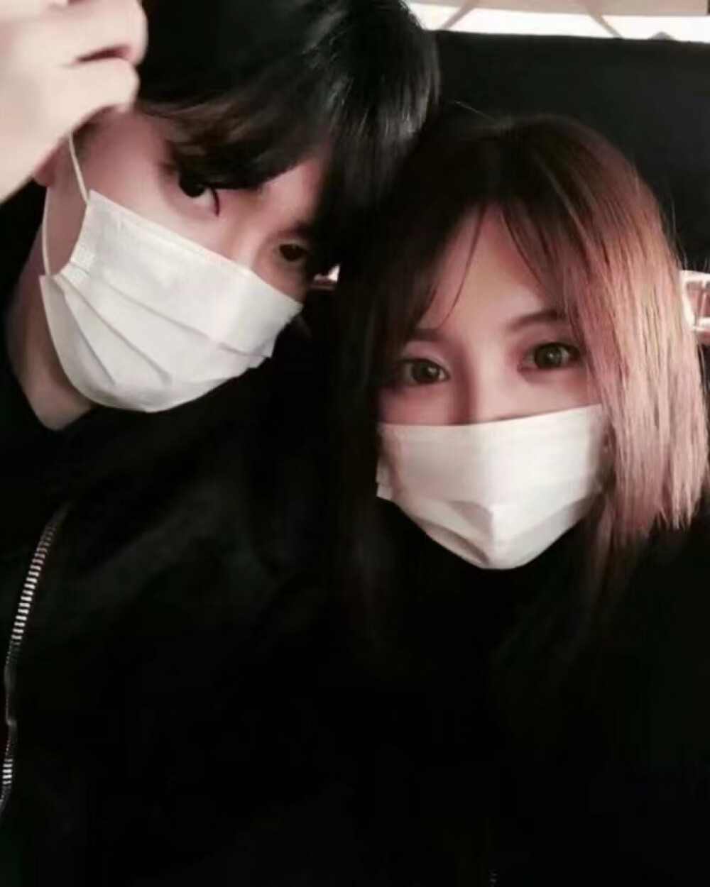 暧昧上头的那几秒 真的很像爱情