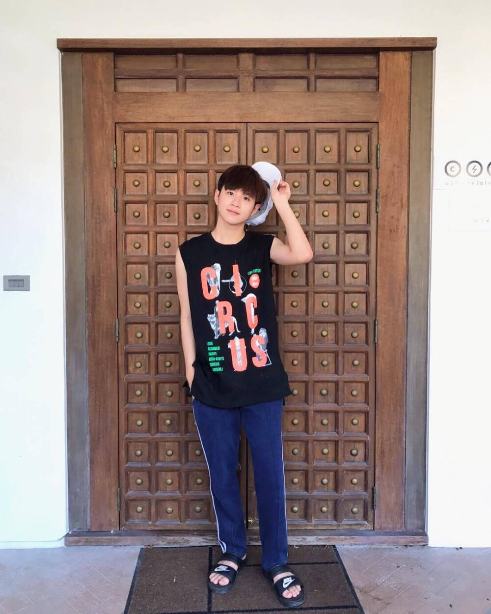 (ง •̀_•́)ง