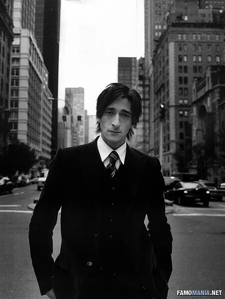 艾德里安布洛迪
Adrien Brody 1973年～
美国演员