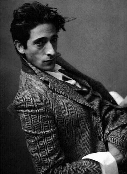 艾德里安布洛迪
Adrien Brody 1973年～
美国演员