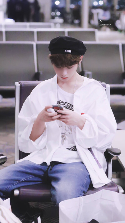 黄明昊 贾富贵 Justin