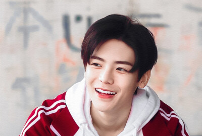 #侯明昊# #人不彪悍枉少年# #花彪#