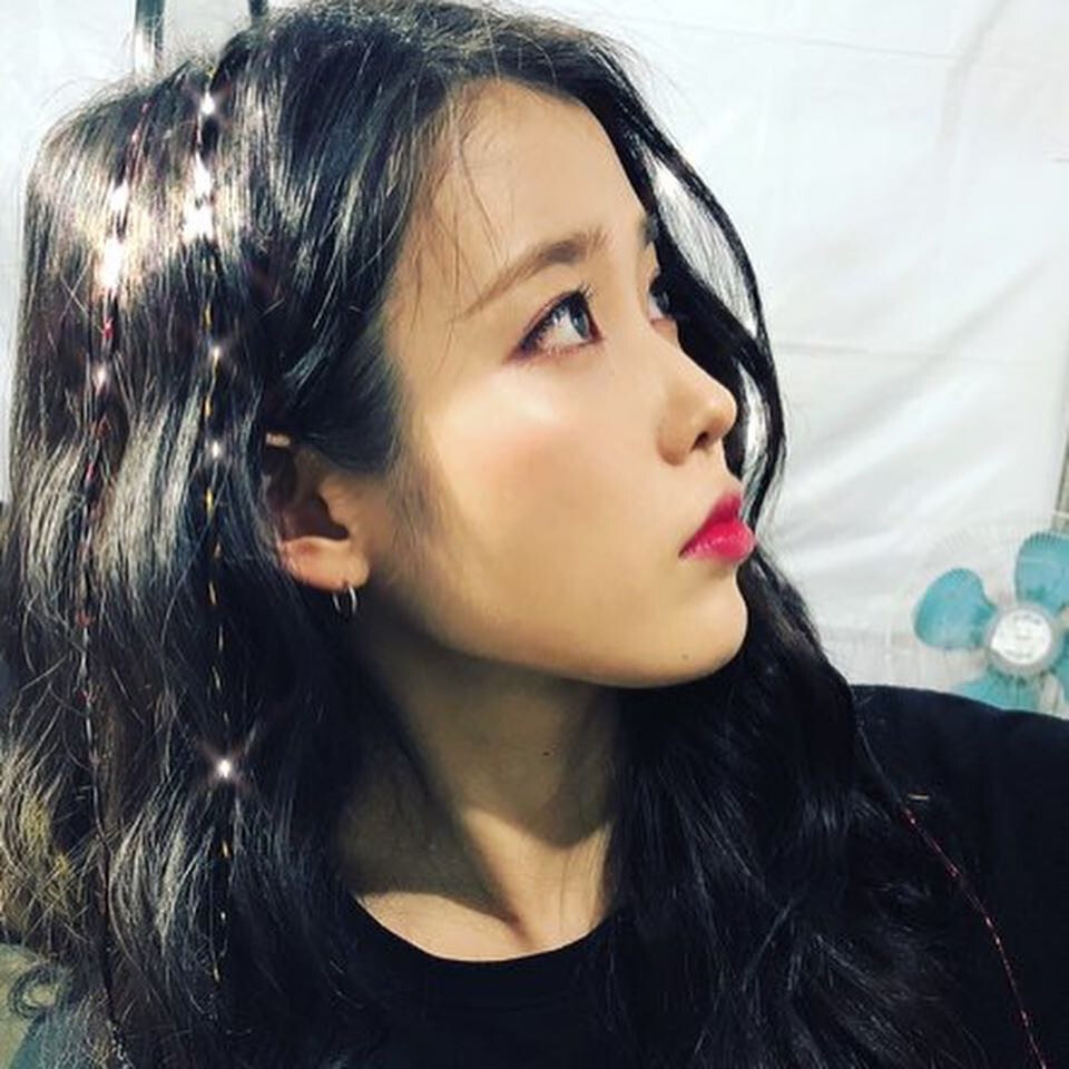 IU 李知恩