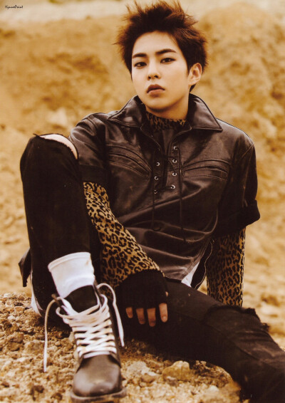  《Tempo》特别版 内页&海报 扫图 XIUMIN 金珉锡【HyuneePoint56】 ​​