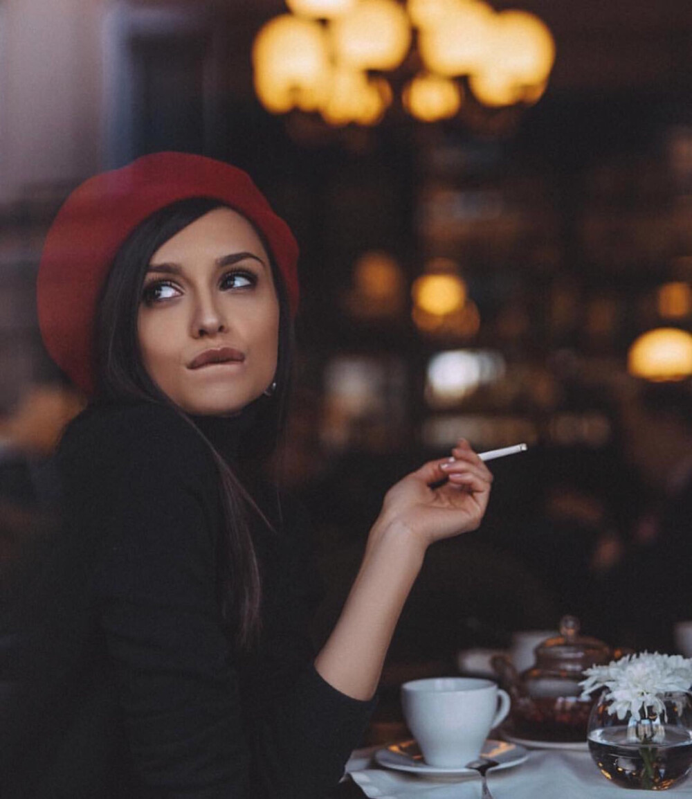 BY爱喝可乐的古娜小姐