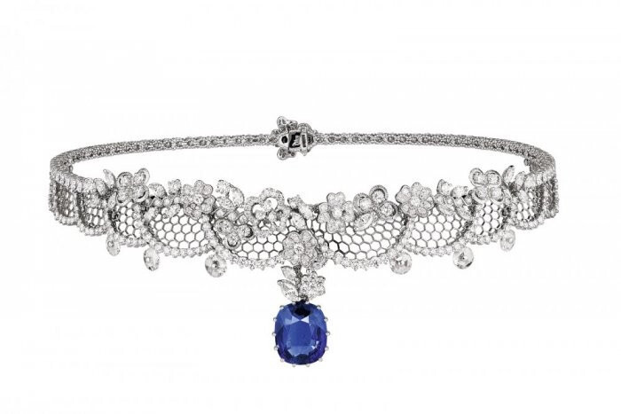 Dentelle Tulle necklace with white gold, diamonds, and sapphire
Dior’s Creative Director of Fine Jewelry