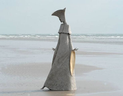 Philip Jackson. 1944.
Winner of National Peace Sculpture Competition,
Manchester City Council, 1987.
Elected Fellow Royal Society of British Sculptors. ​​​​