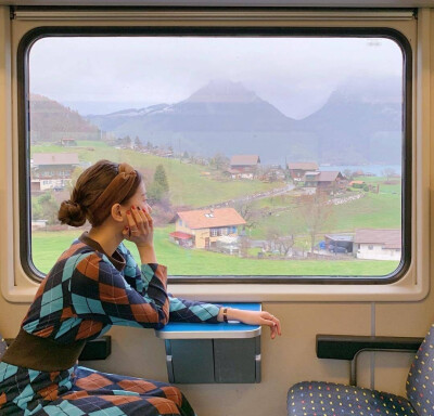 利和小姐姐的穿搭