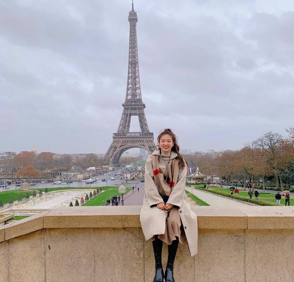 利和小姐姐的穿搭