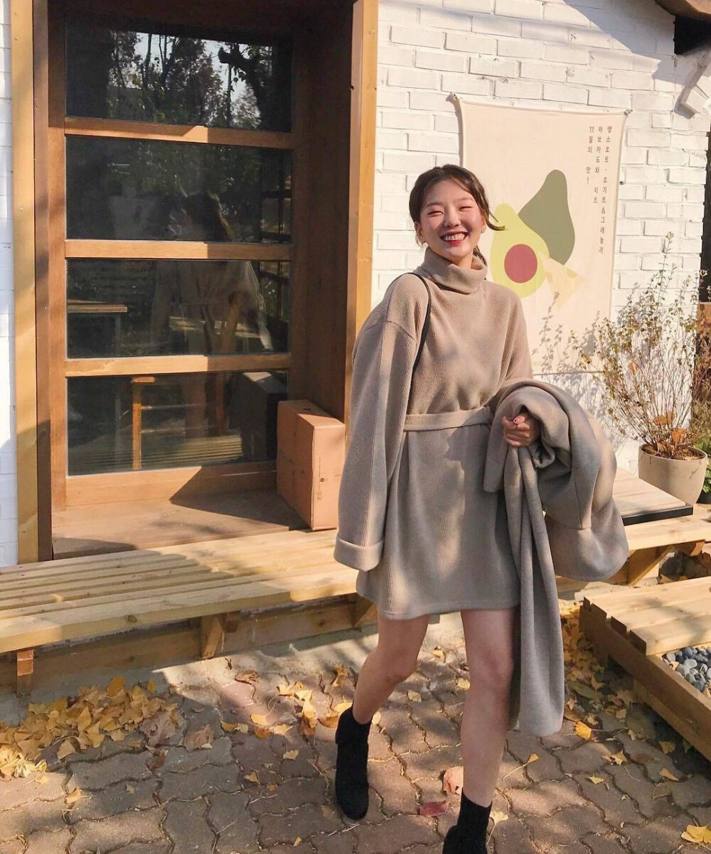 利和小姐姐的穿搭