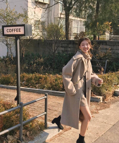 利和小姐姐的穿搭