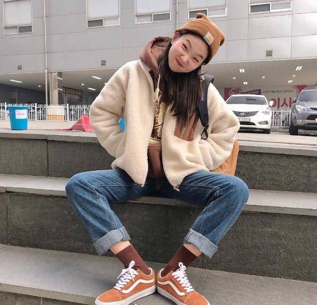 利和小姐姐的穿搭