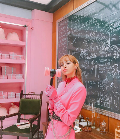 Lisa Lalisa 辣Lisa blackpink